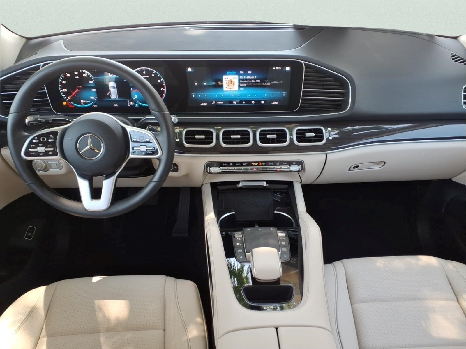 Certified Used 2022 Polar White Mercedes-Benz GLE 350 4MATIC® SUV image 12
