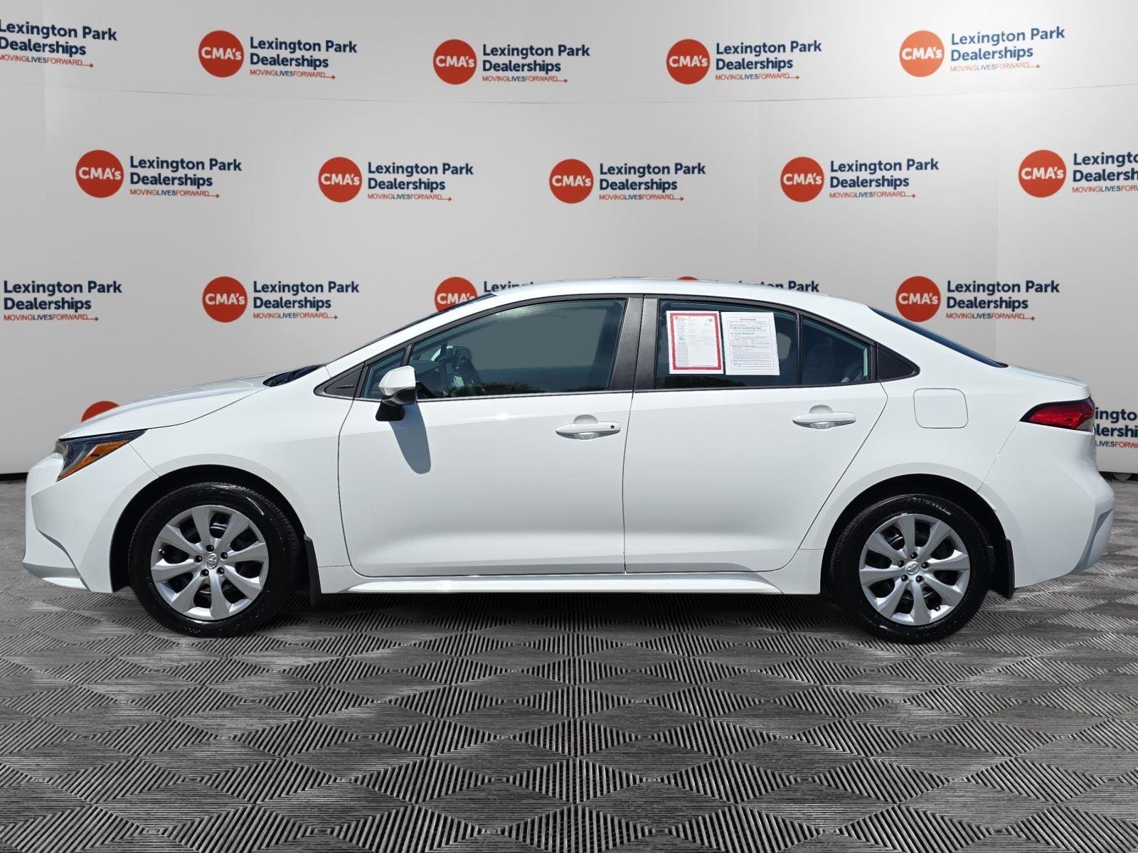 Used 2025 Ice Cap Toyota LE image 4