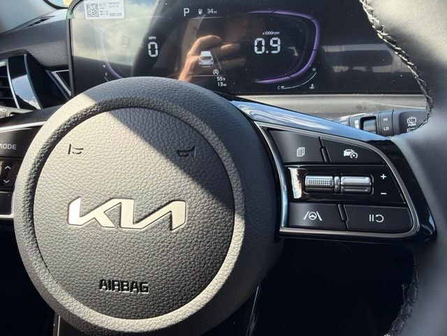 New 2026 Snow White Pearl Kia S image 24