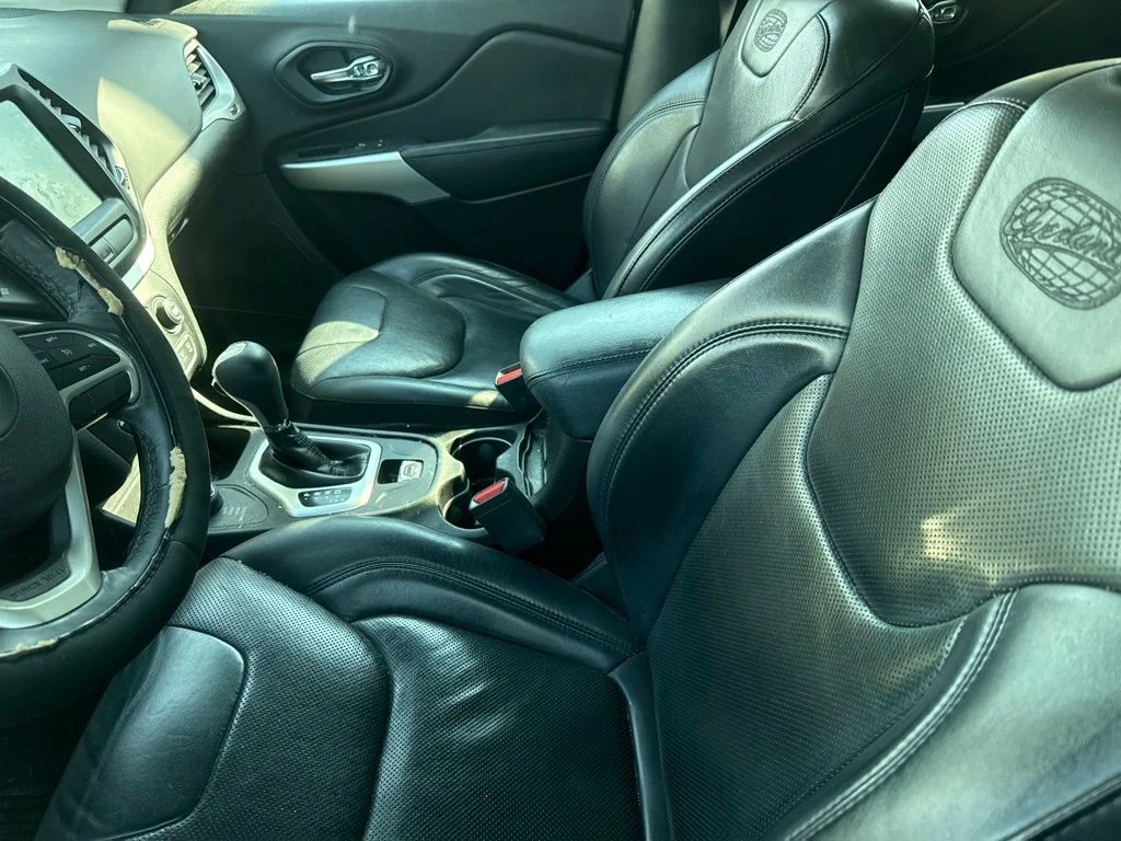 Used 2018 Black Jeep Overland image 9
