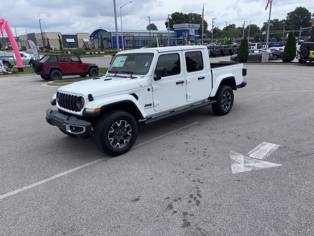 2026 Jeep Gladiator Sahara Auto's photo