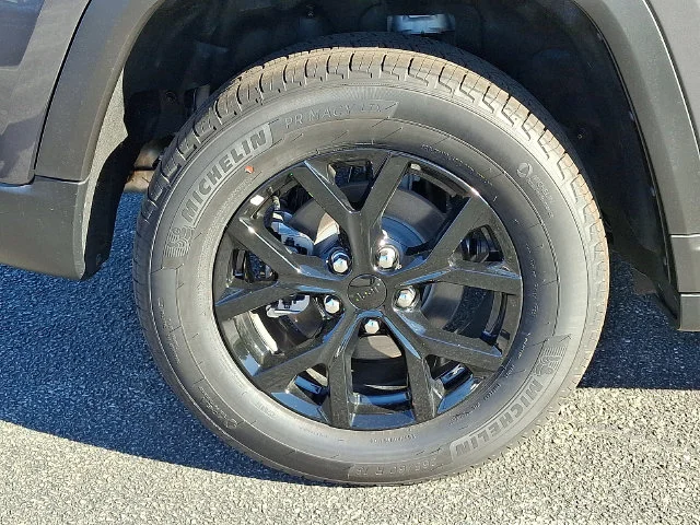 New 2026 Gray Jeep Altitude image 6