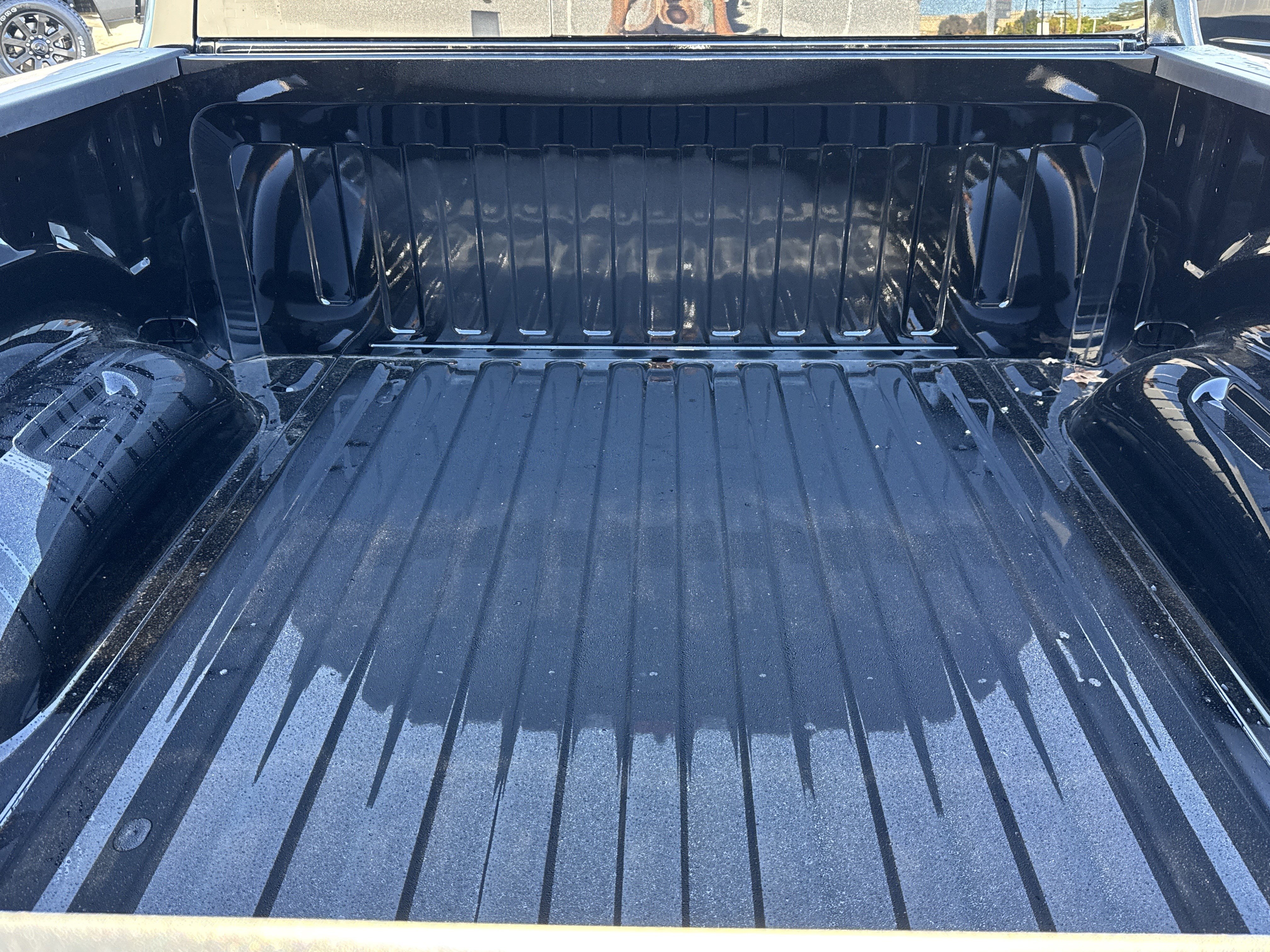 New 2026 Diamond Black Crystal Pearl-Coat Exterior Paint RAM Big Horn/Lone Star image 23