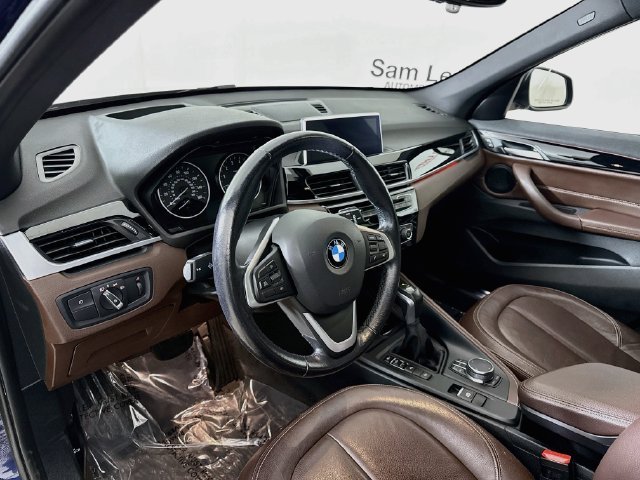 Used 2018 Blue Metallic BMW xDrive28i image 9