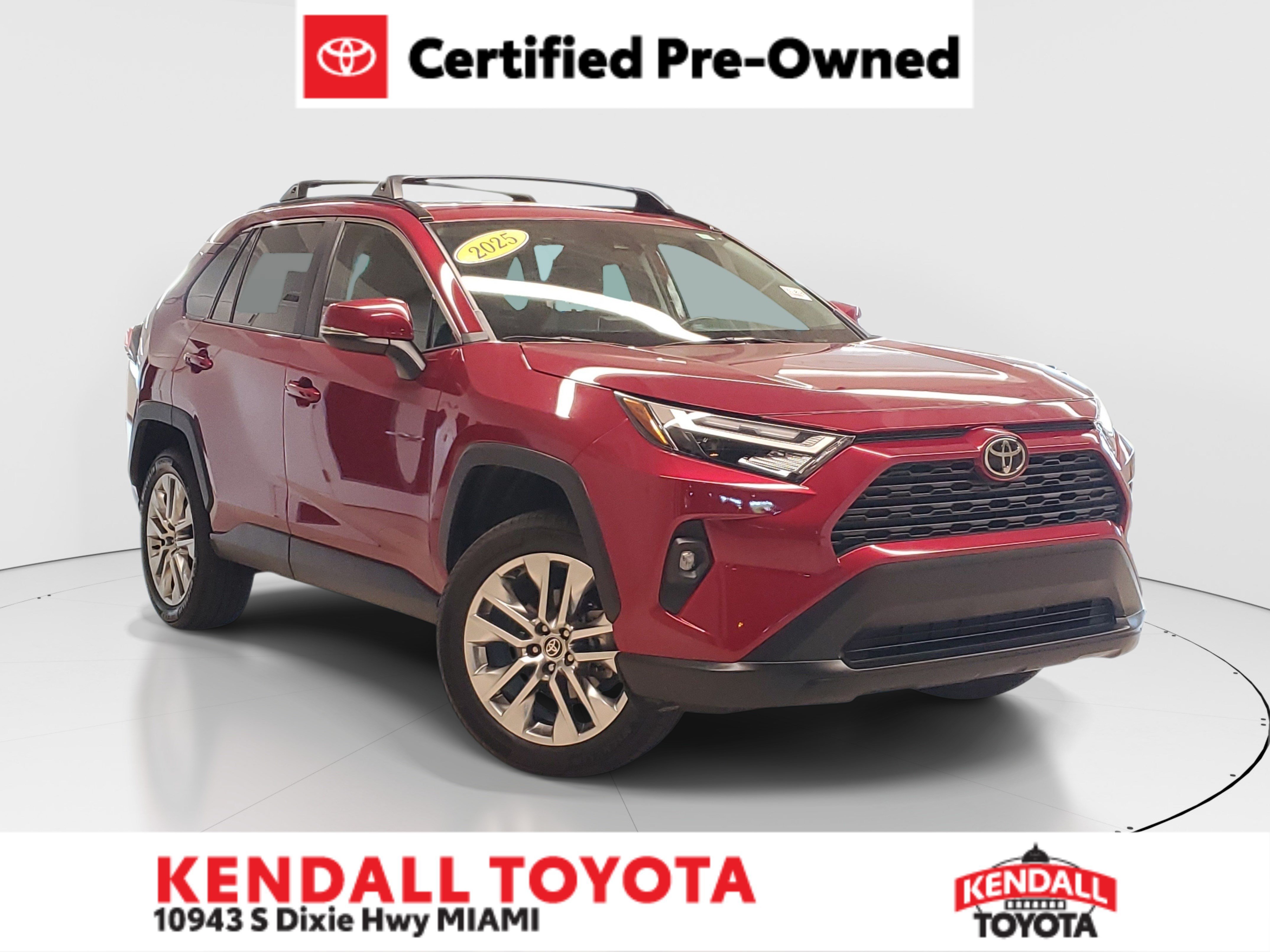 Used 2025 Pearl Toyota XLE Premium image 1