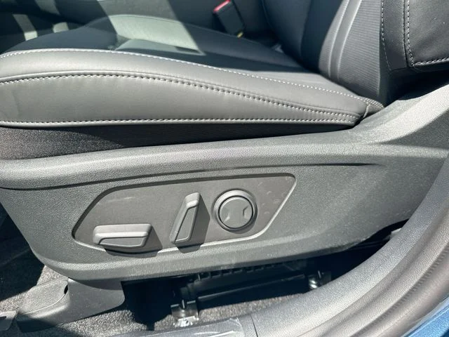 New 2026 Mineral Blue Kia EX image 16