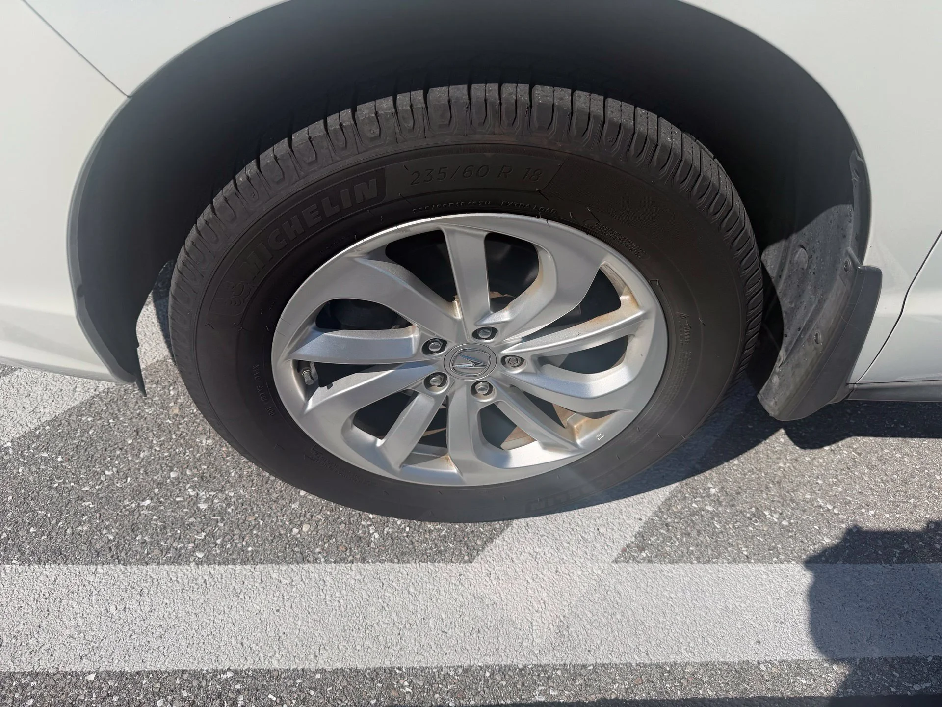 Used 2017 White Diamond Pearl Acura Base image 8