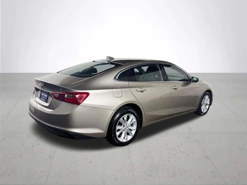 Used 2025 Gray Chevrolet LT image 6