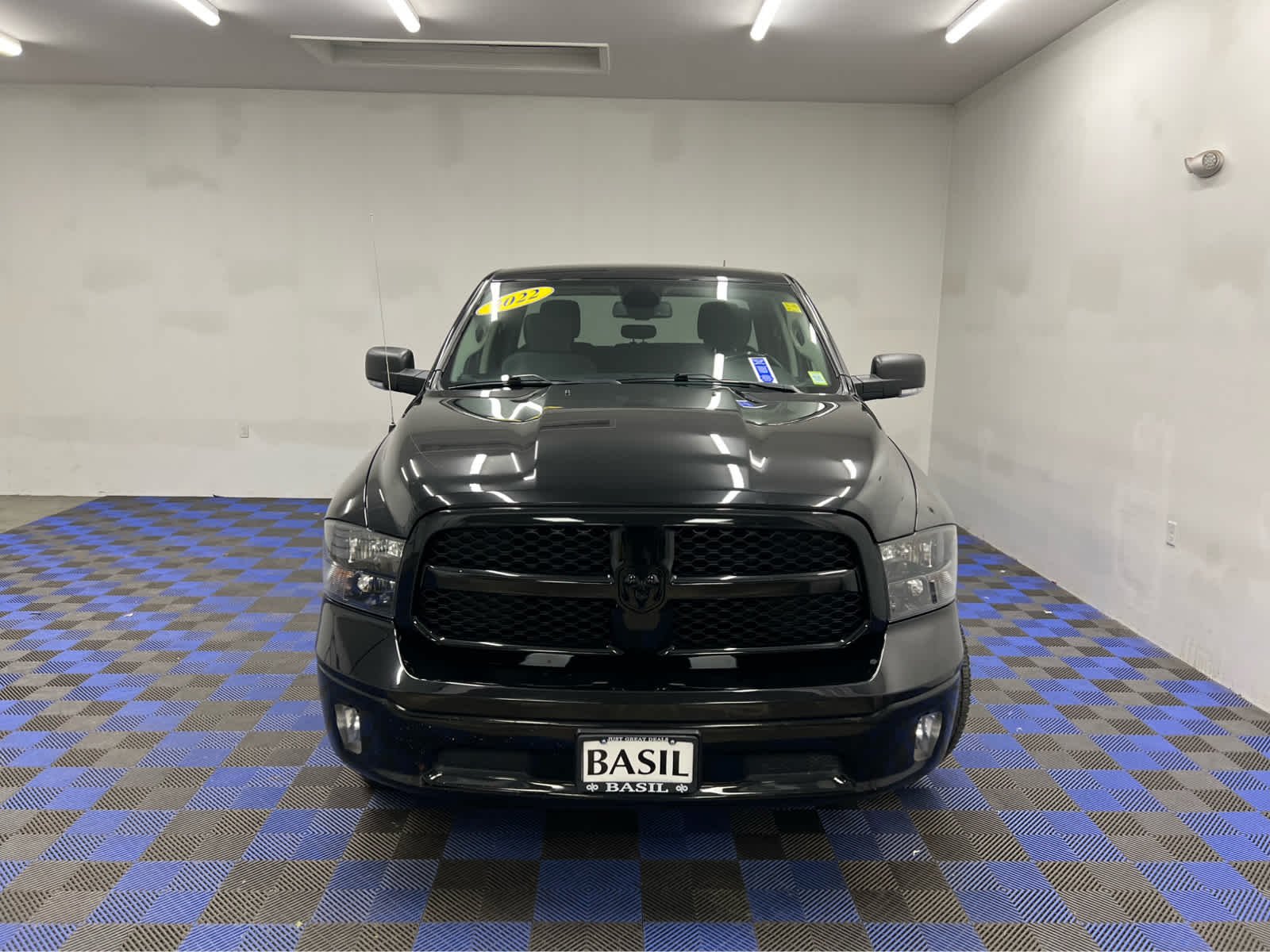 Used 2022 Diamond Black Crystal Pearlcoat Ram Warlock image 6