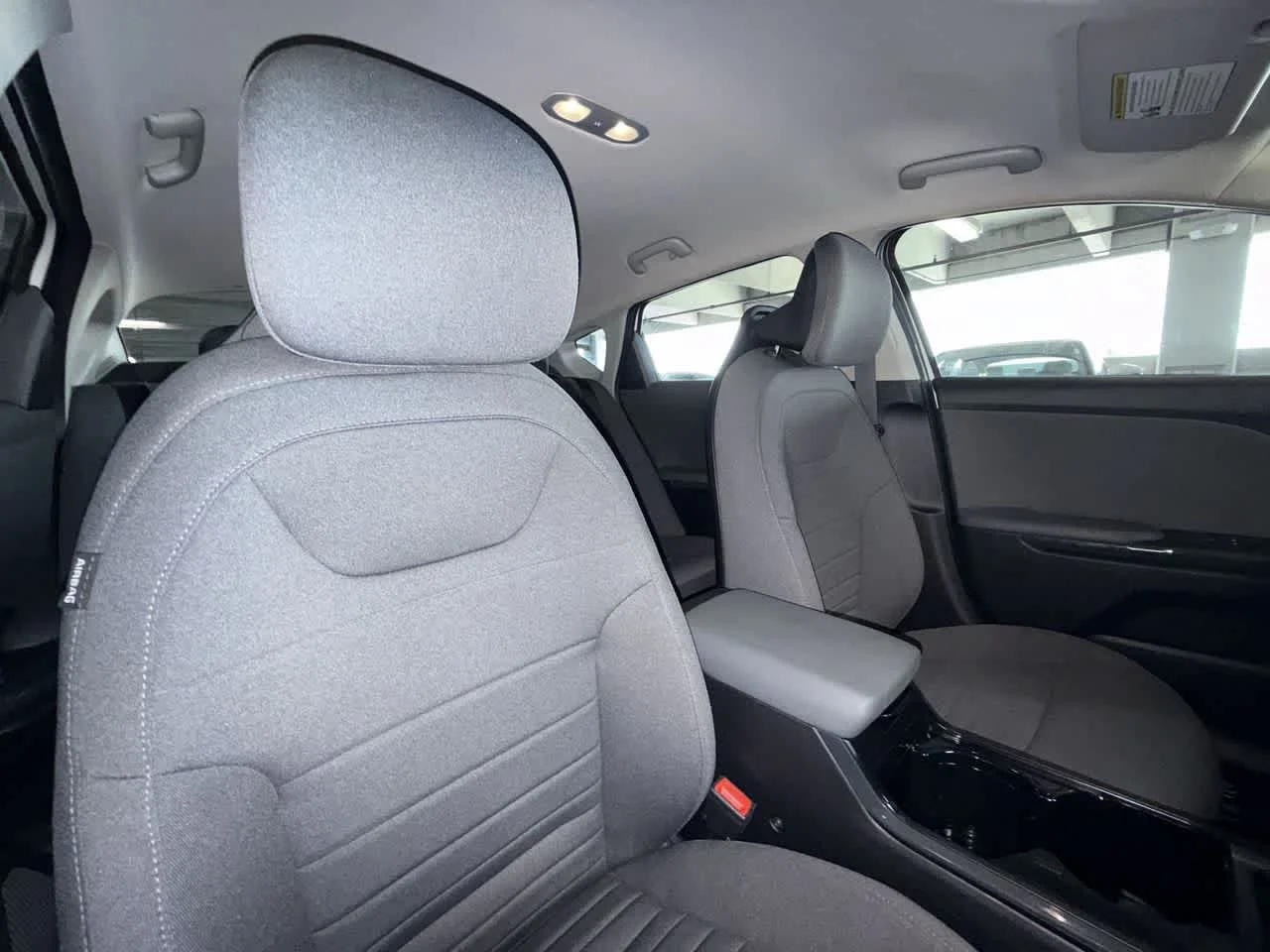 2025 Kia K4 EX - Photo 27
