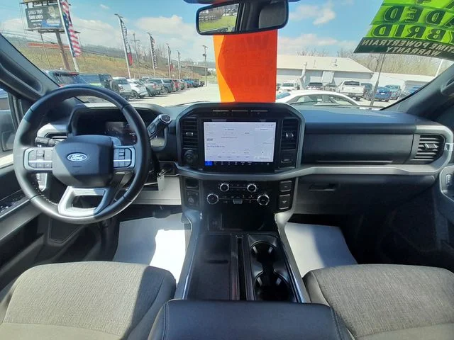Used 2024 Oxford White Ford XLT image 44