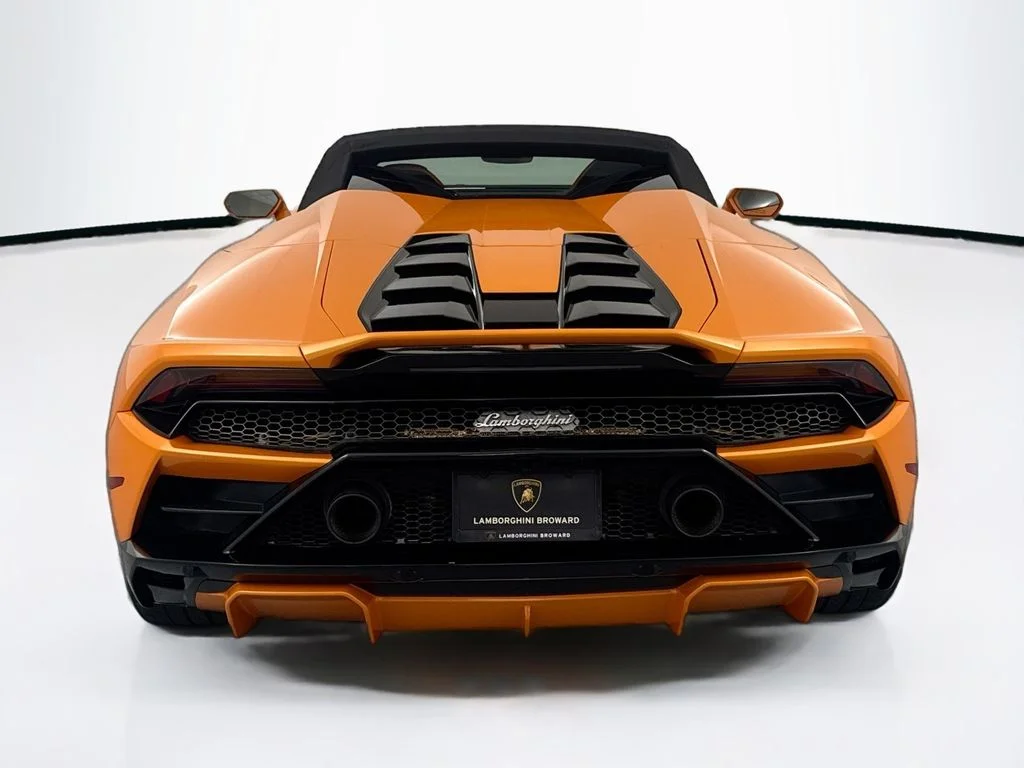 Used 2020 Arancio Borealis Pearl Lamborghini  image 33