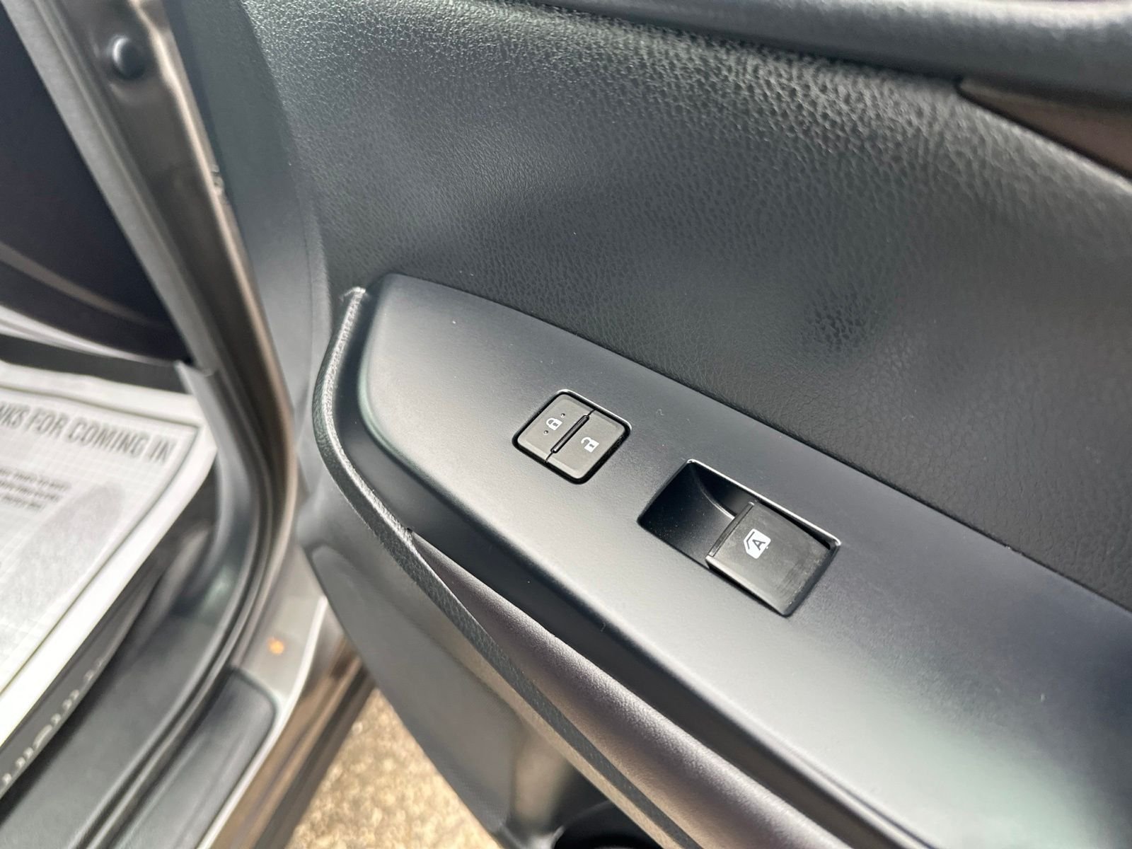 Used 2017  Toyota XLE image 48