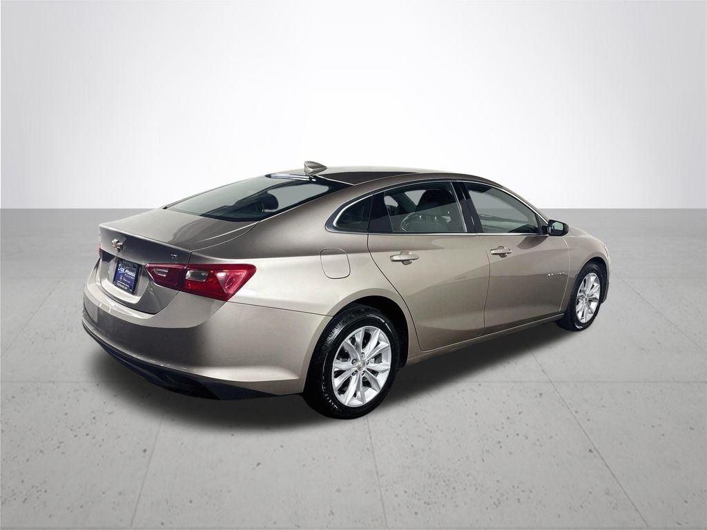Used 2025 Gray Chevrolet LT image 6
