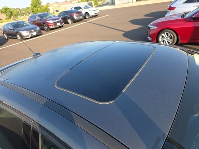 Used 2017 Magnetic Ford Titanium image 8