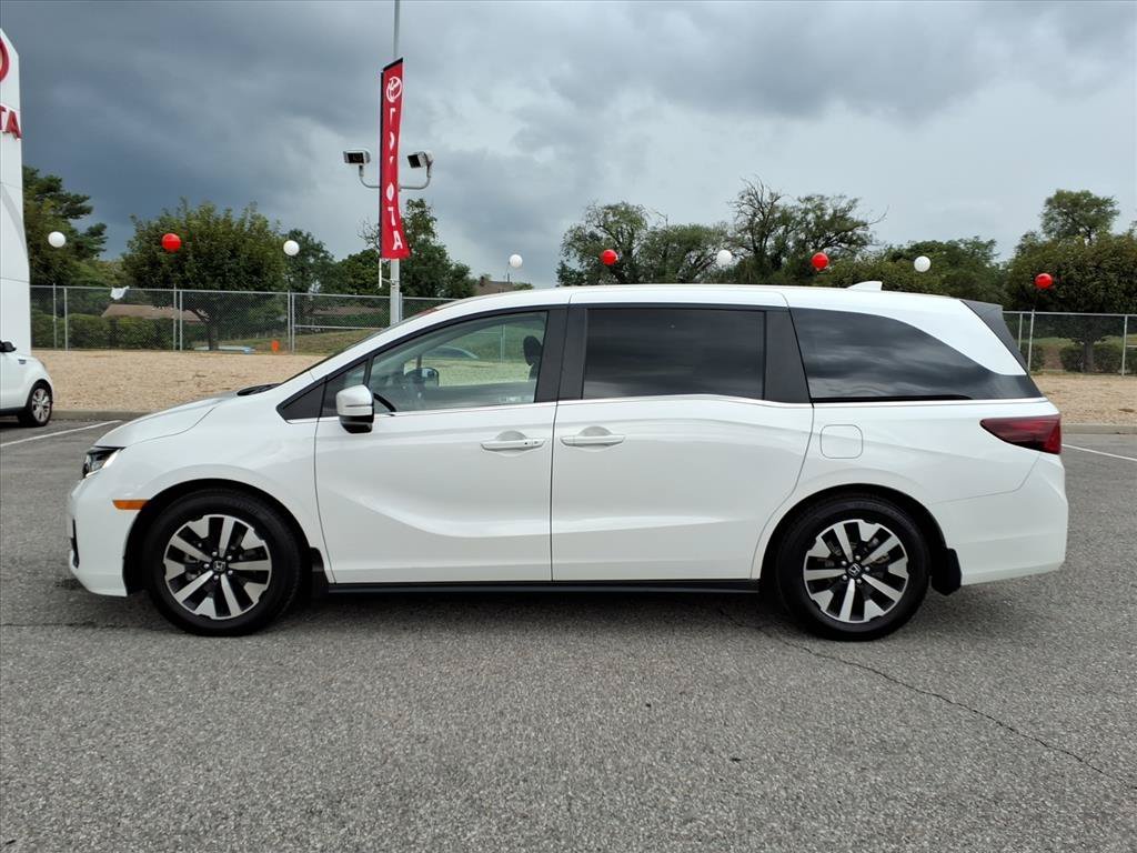 Used 2026 White Honda EX-L image 8