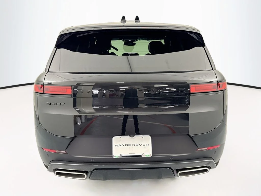 New 2026 Santorini Black Land Rover SE image 6