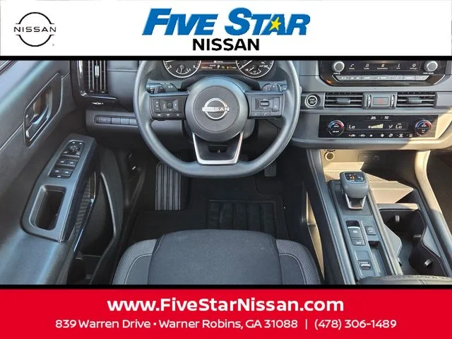 Used 2024 Silver Nissan S image 7