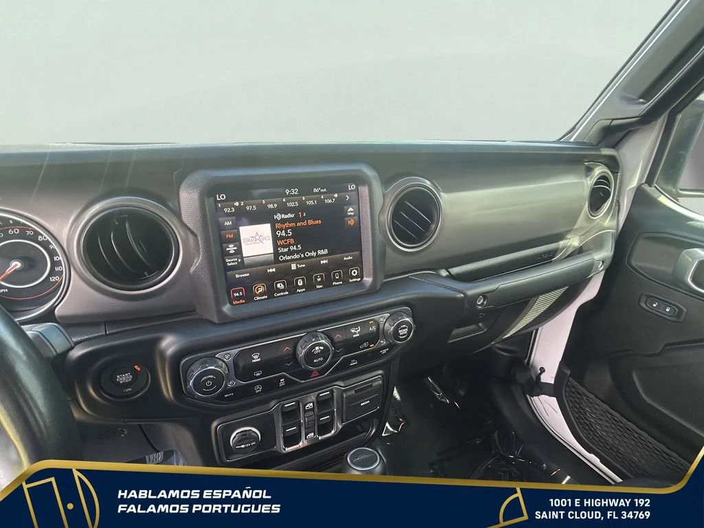Used 2022  Jeep Willys image 22