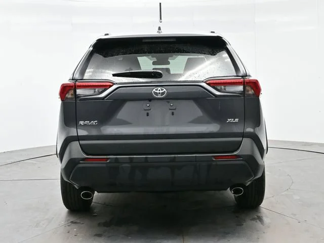 Used 2025 Magnetic Gray Met Toyota XLE image 6