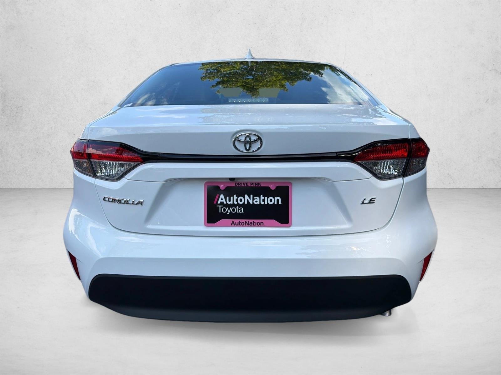 New 2027 Ice Cap Toyota LE image 4