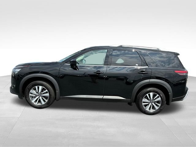 Used 2025 Black Nissan SL image 2