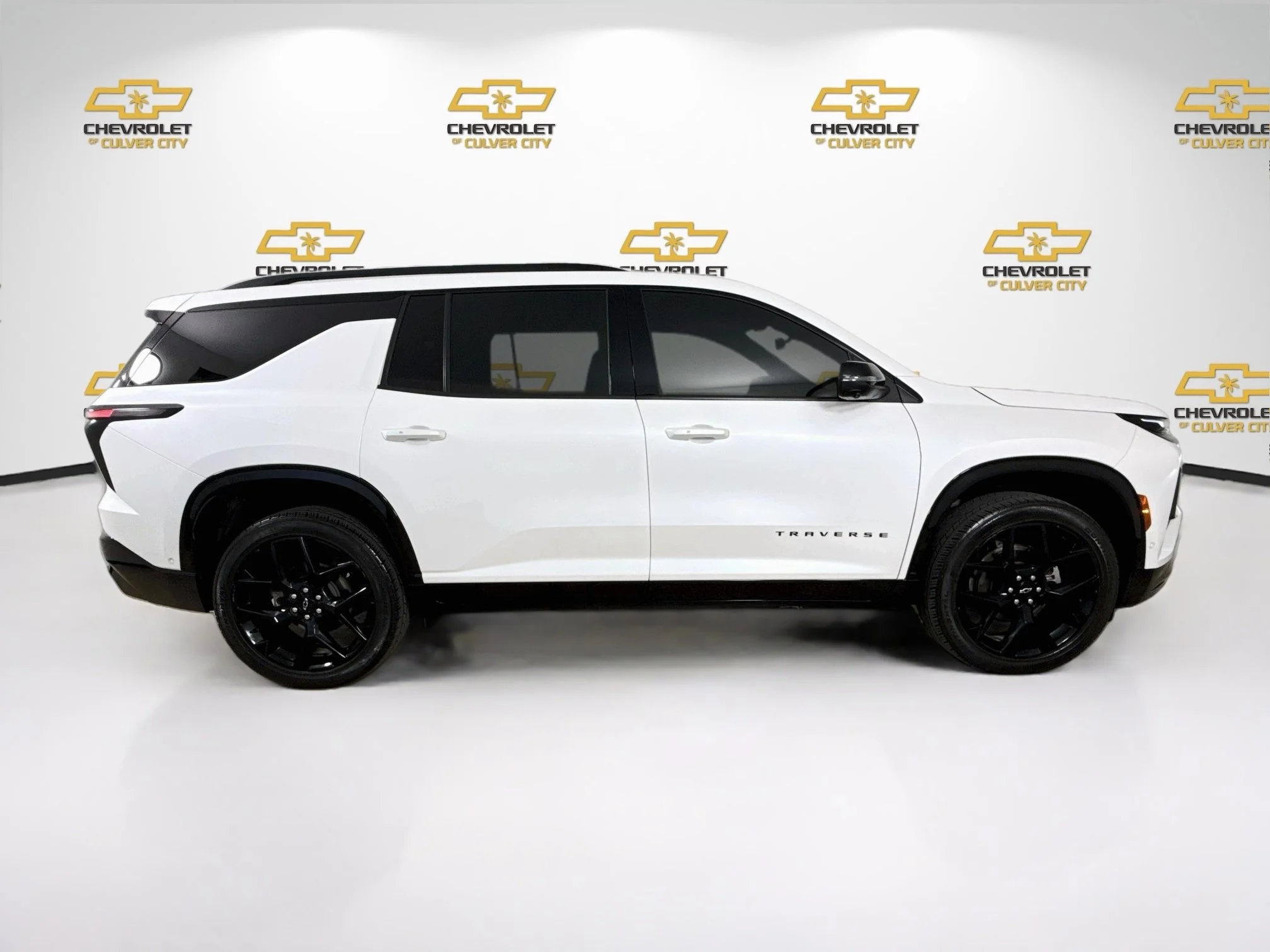 Used 2024 Iridescent Pearl Tricoat Chevrolet RS image 9
