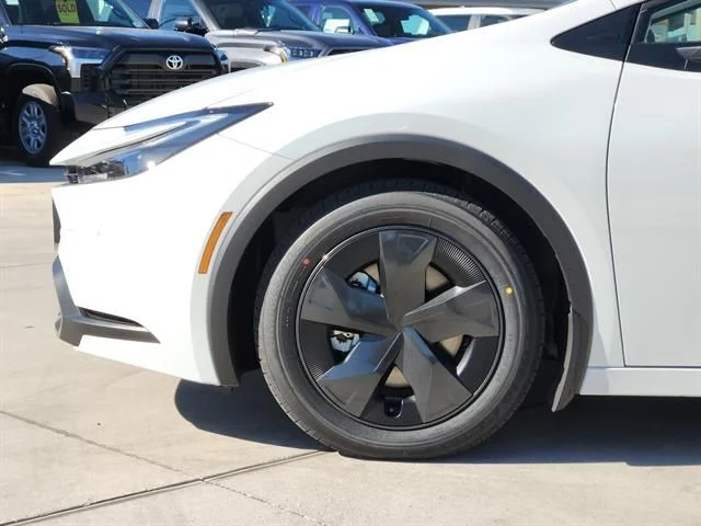 New 2026 Wind Chill Pearl <sup>1</sup> Toyota  SE image 6