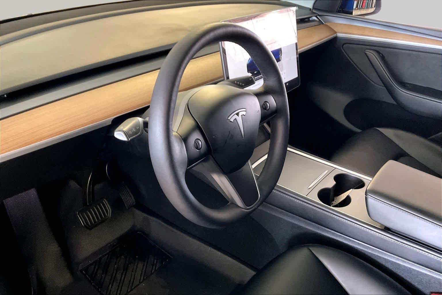Used 2023 Deep Blue Metallic Tesla  image 15