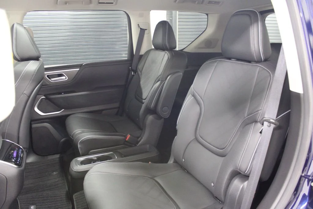 New 2025 Blue INFINITI LUXE image 38