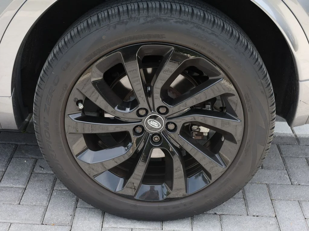 Used 2023 Gray Land Rover S R-Dynamic image 43