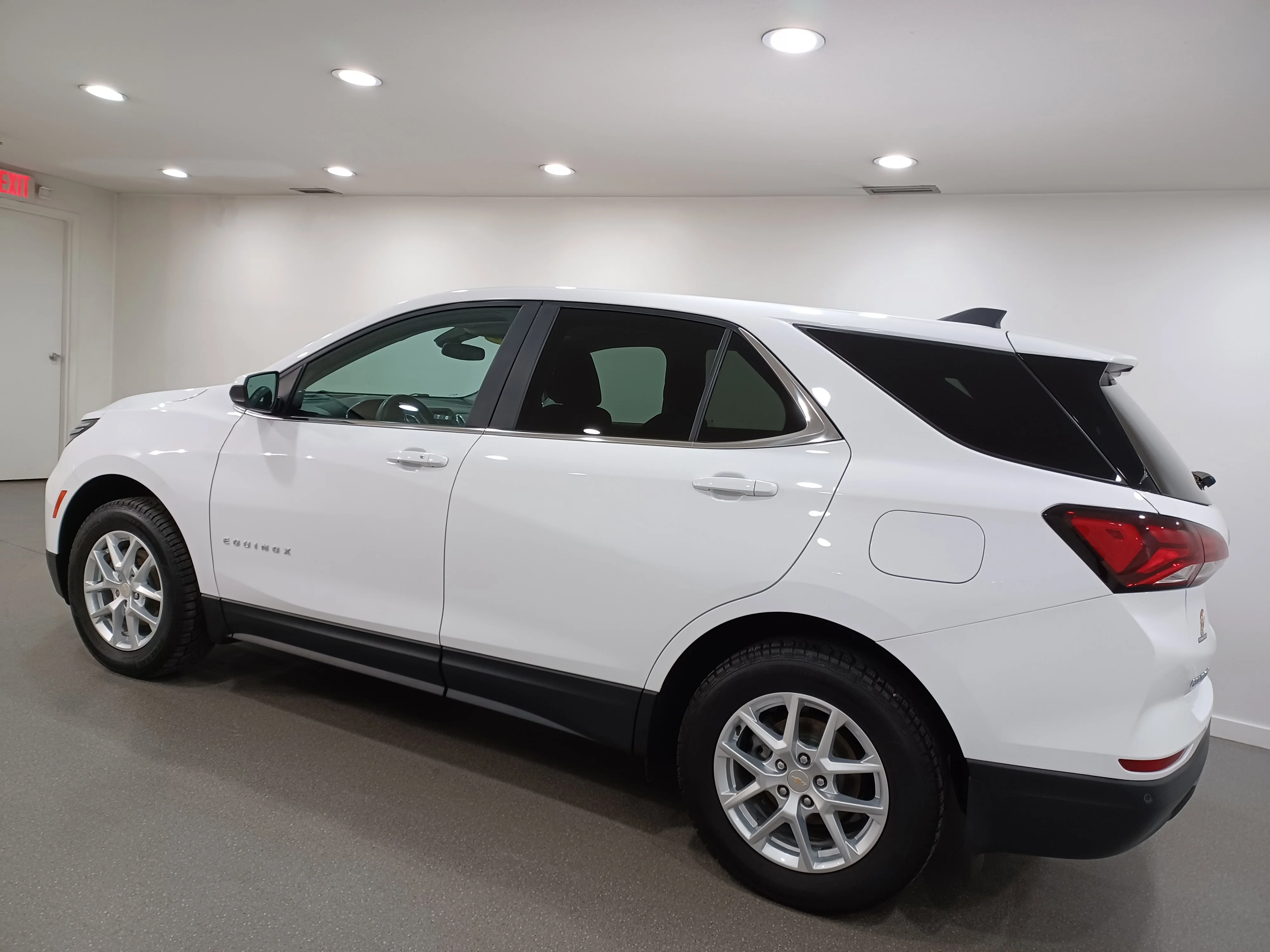 Certified Used 2022 Iridescent Pearl Tricoat Chevrolet LT AWD*Remote Start | Htd Seats | Blind Spot Detection | Park Assist image 7