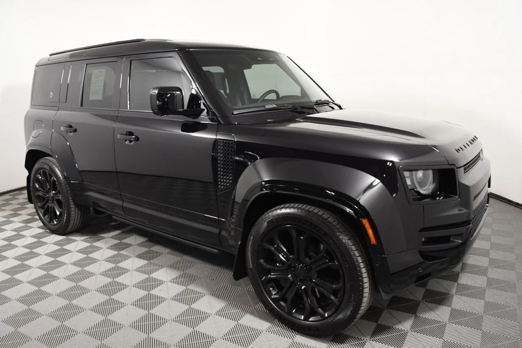 Used 2026 Narvik Black Land Rover OCTA image 8