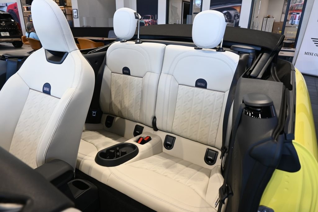 2026 MINI Convertible S - Photo 23