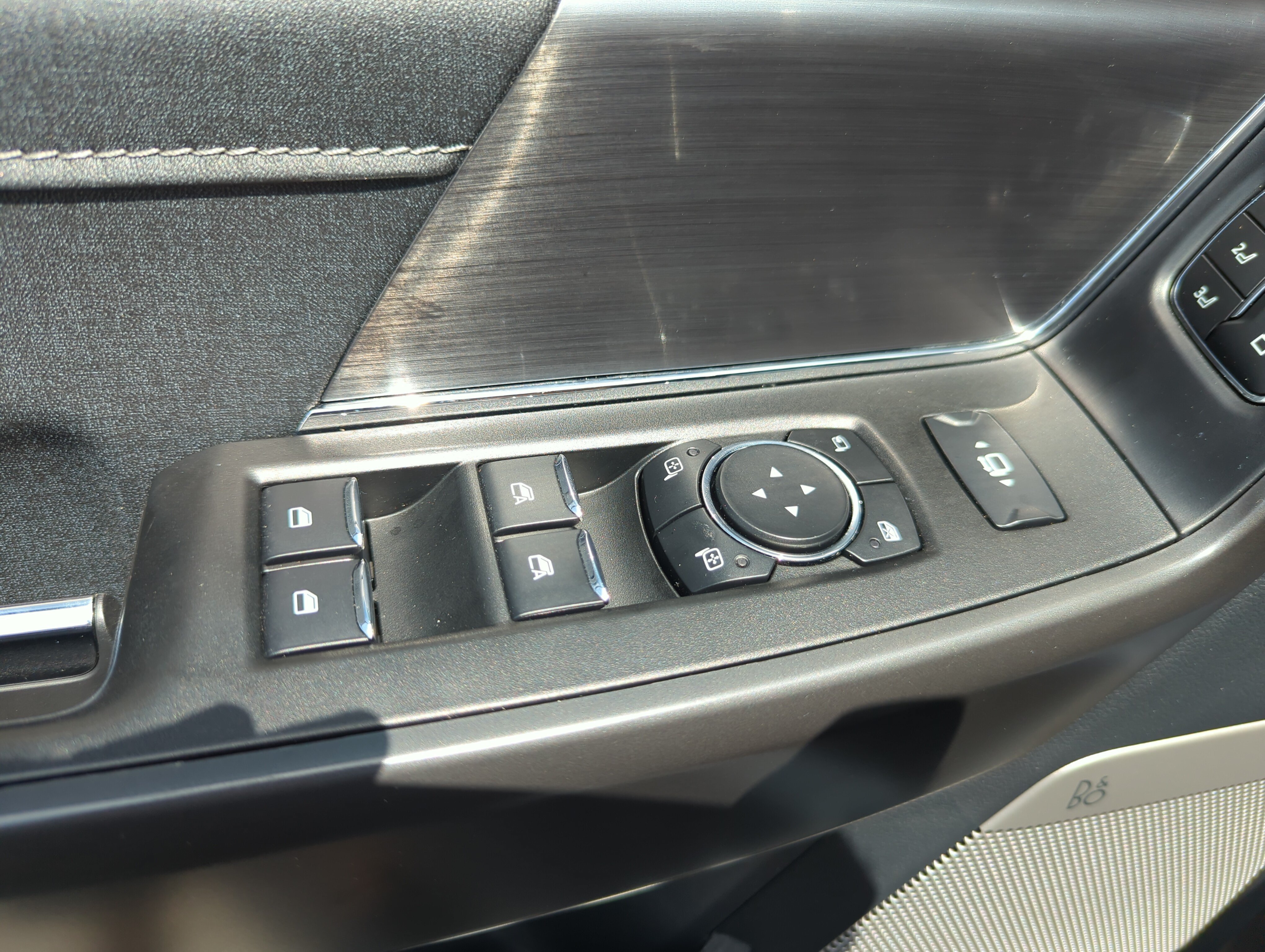 Used 2024 Avalanche Ford LARIAT image 24