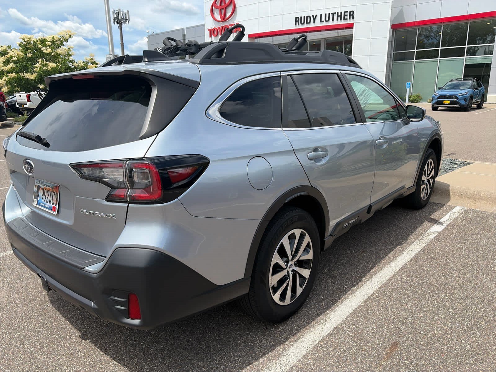 Used 2020 Ice Silver Metallic Subaru Premium image 6