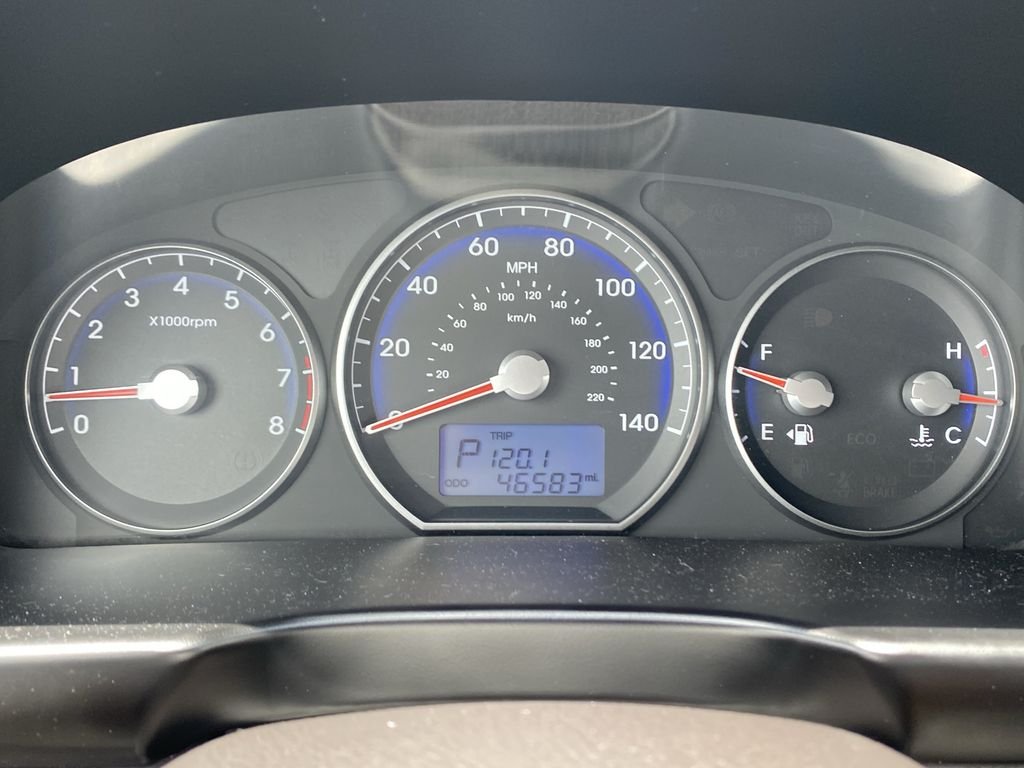 Used 2011 Gray Hyundai Limited image 31
