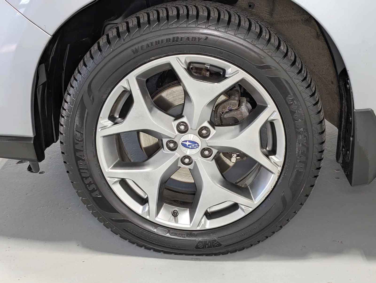 Used 2017 Ice Silver Metallic Subaru Touring image 3