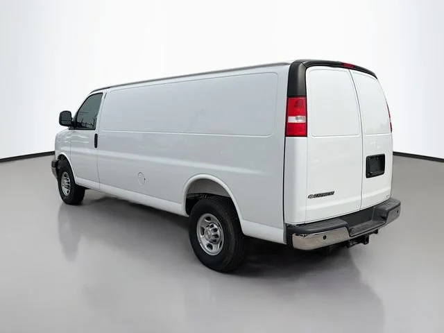 2025 Chevrolet Express Cargo Work Van - Photo 10