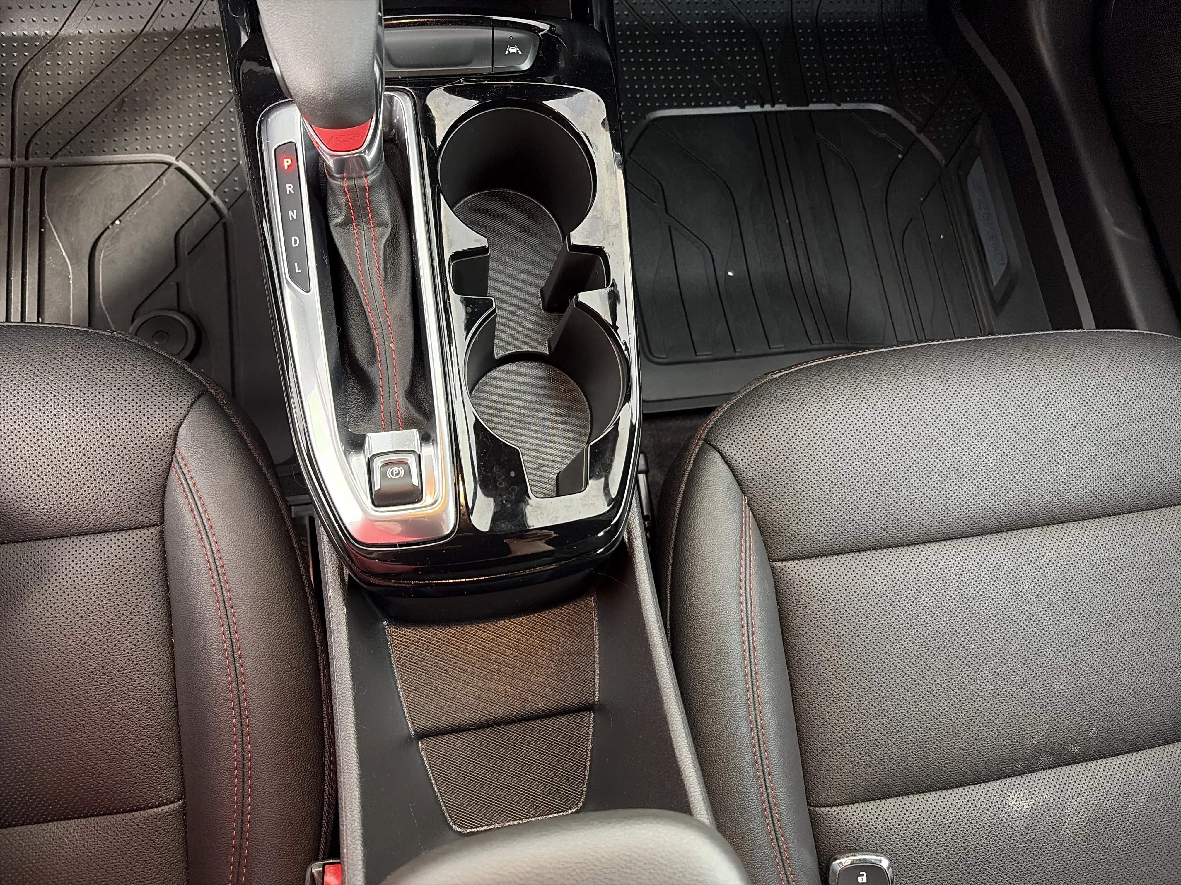 2025 Chevrolet Trax RS - Photo 24