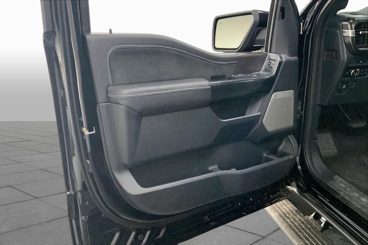 New 2026 Agate Black Metallic Ford Platinum® image 10