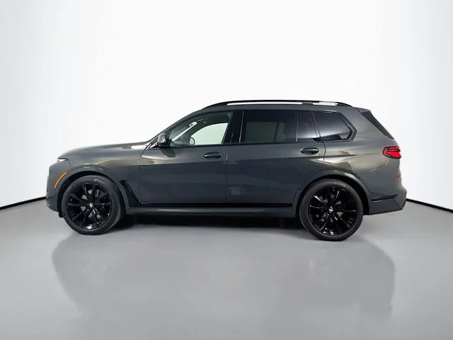 Used 2024 Gray BMW xDrive40i image 8
