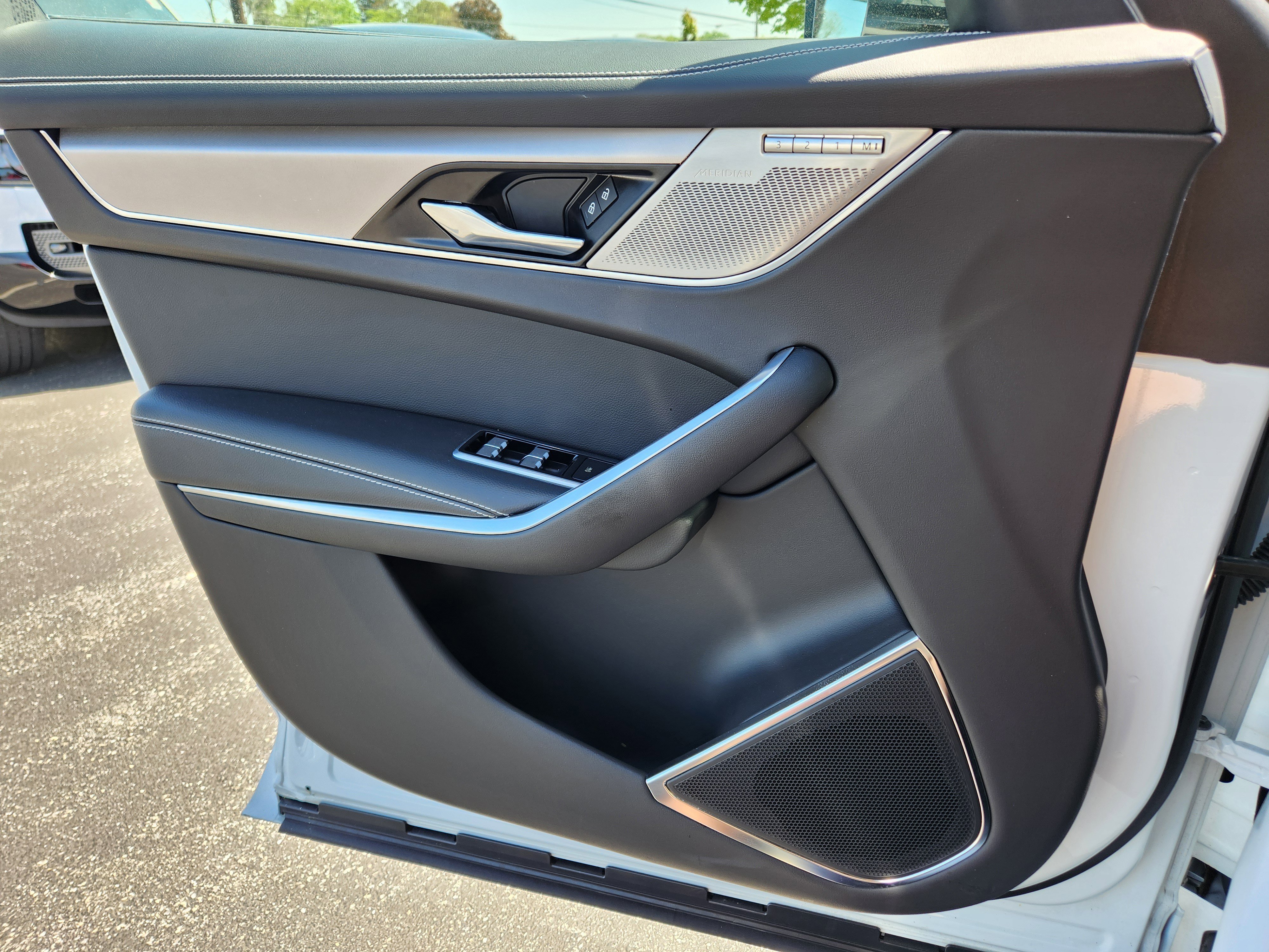 2024 Jaguar F-PACE R-Dynamic S - Photo 25
