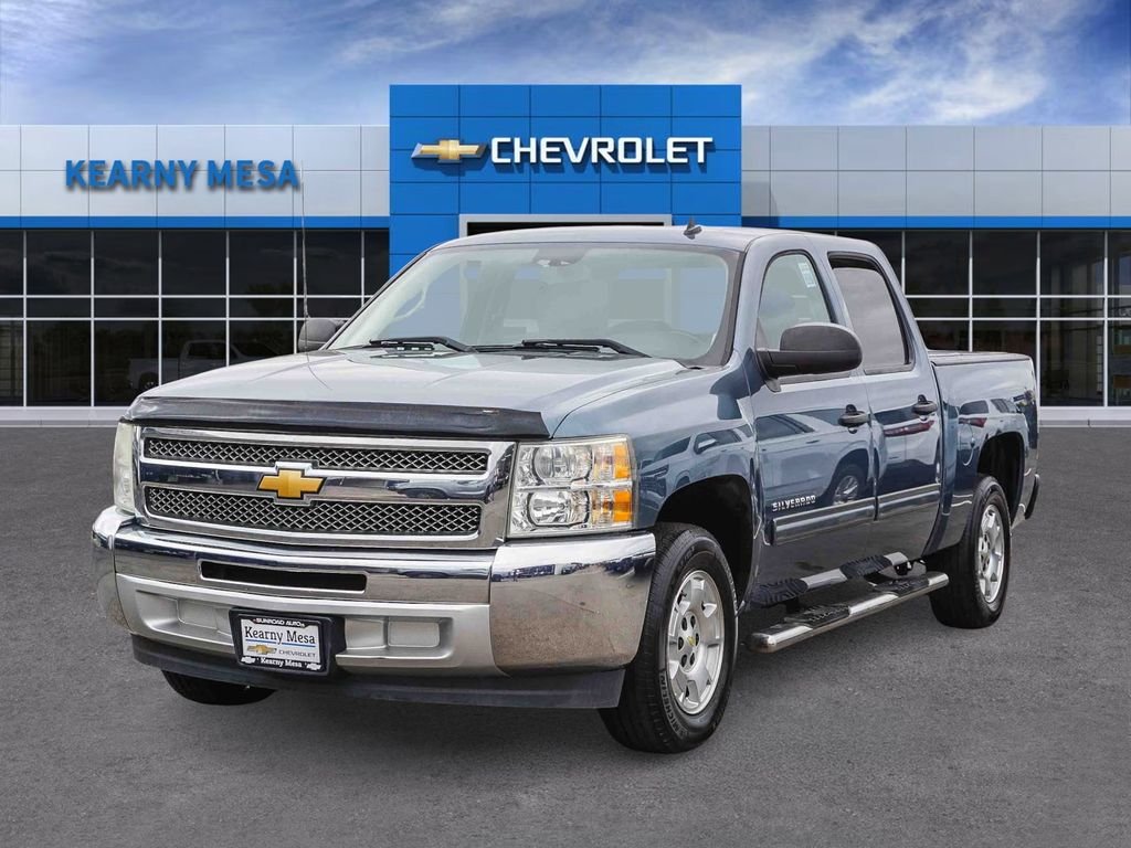 Used 2013 Blue Chevrolet LT image 3