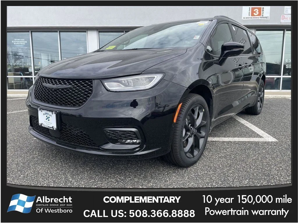 New 2026 Diamond Black Crystal Pearl-Coat Exterior Paint Chrysler Limited image 1