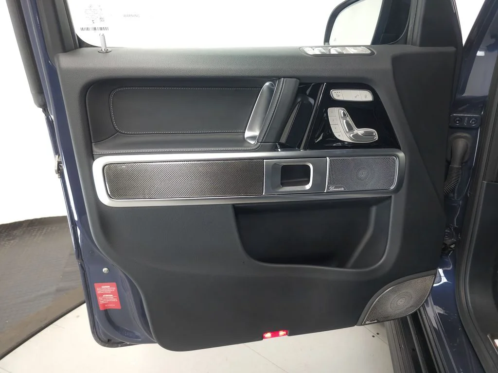 Used 2025 Twilight Blue Metallic Mercedes-Benz G 550 image 5