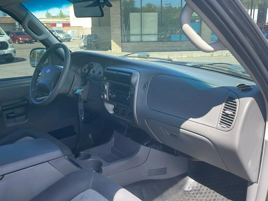 Used 2005  Ford Adrenalin image 17