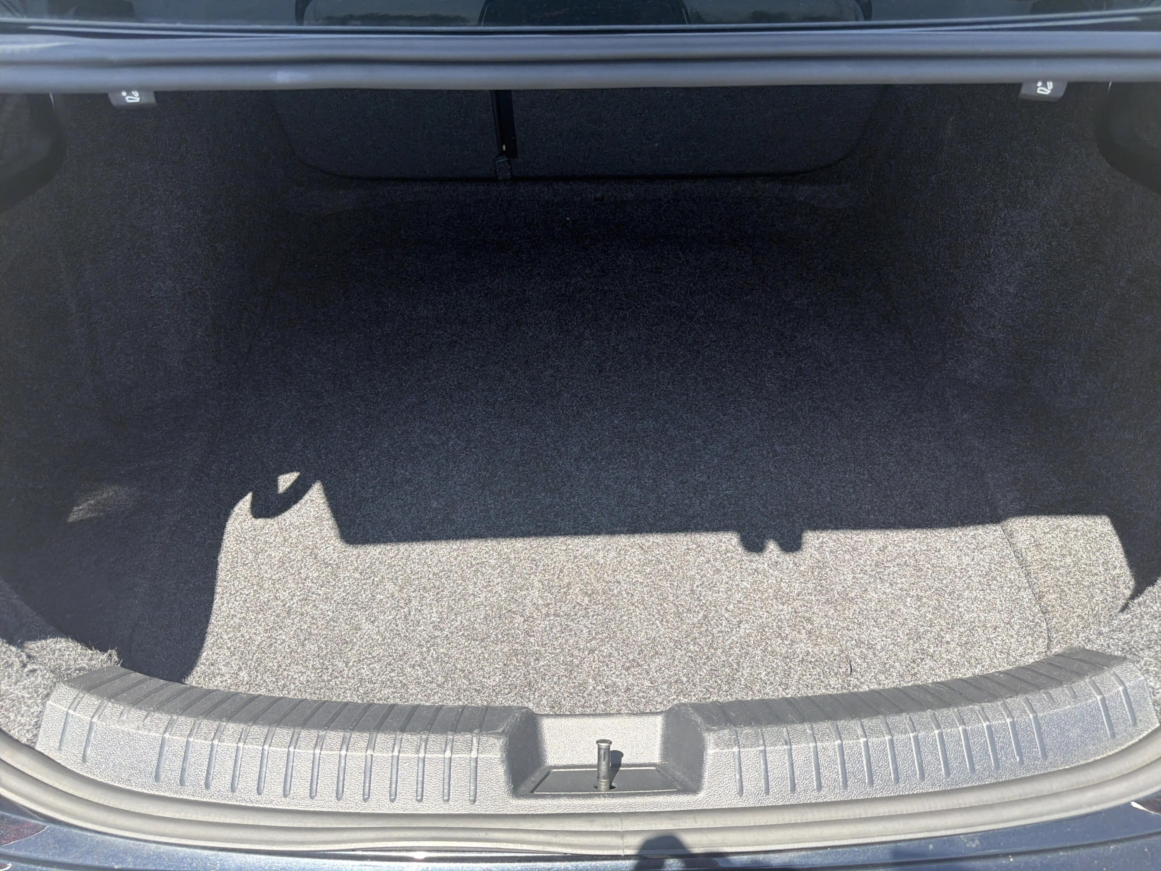Used 2024 Black Volkswagen SE image 5
