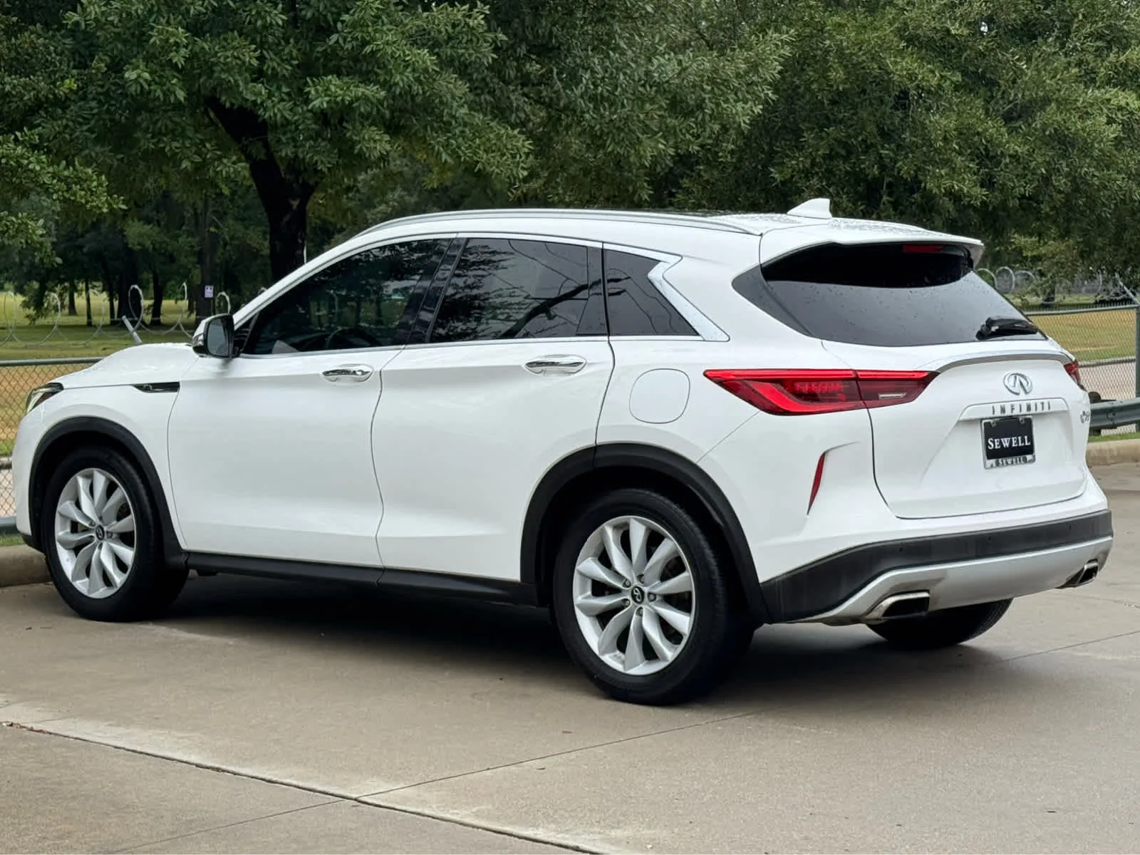Certified Used 2019 Lunar White INFINITI ESSENTIAL image 8