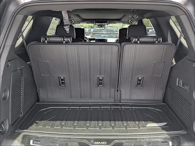 2026 GMC Yukon AT4 Ultimate - Photo 15